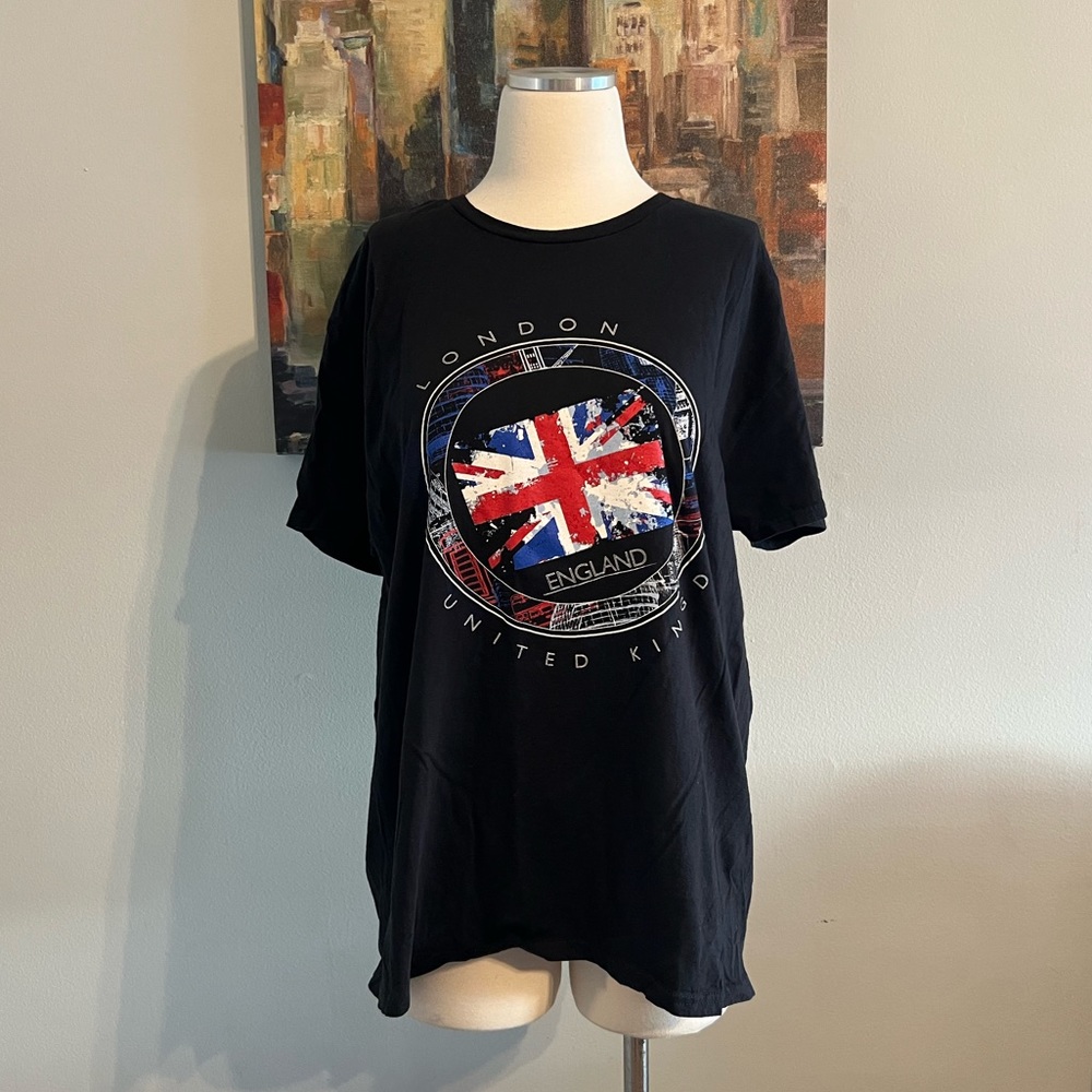 Never Worn United Kingdom London England Black Graphic T-Shirt